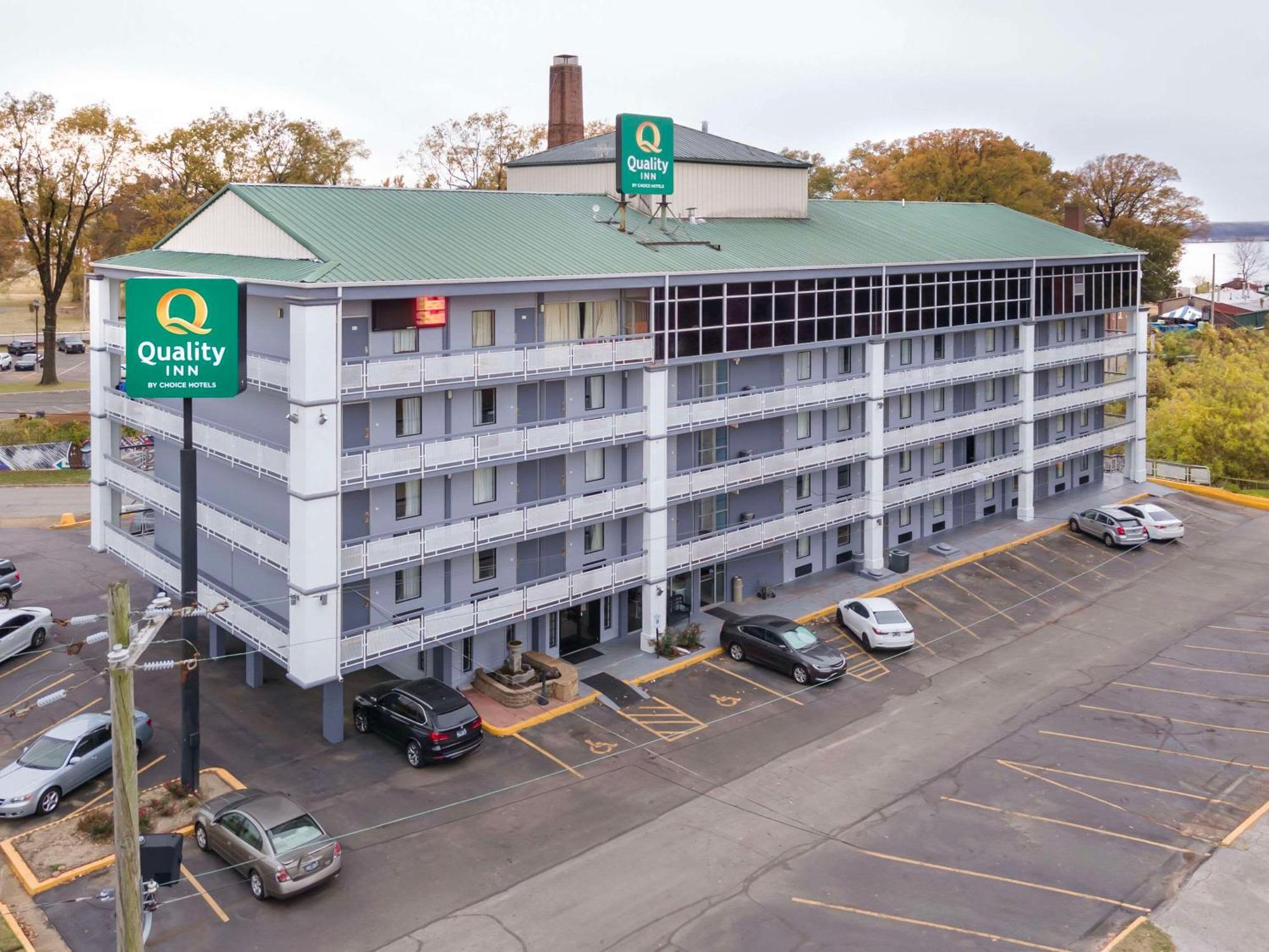 孟菲斯/市中心/雅园地区速8酒店 外观 照片